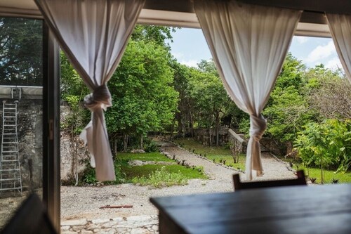 Cuch Balam Private Estate with 3 Bedrooms, 2 Hectares of Garden, Pool and Cenote