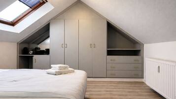 Economy Apartment, Courtyard View