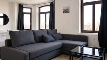 家庭公寓, 陽台, 花園景觀 | 起居區