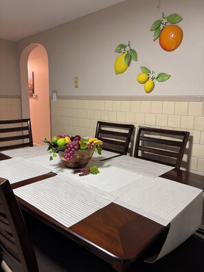 Dining - 2-bedroom Garden level apartment in fantastic Revere. Near the beach! Near T  (Revere)