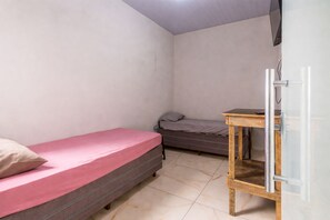 House, Smoking | 3 bedrooms - Apartamento Para 6 h Spedes com Wi-fi e Garagem (Para de Minas)