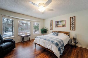 Room - Bright, Open Layout Home close to East Gate and Golf Courses (Hot Springs Village)