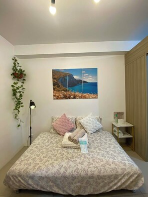 Room - J&C Staycation (Pasay)