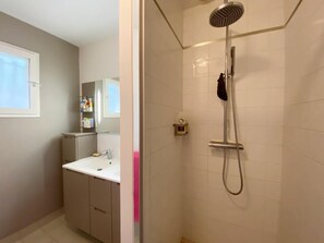 Shower - Villa Marceau - LACANAU (LACANAU)