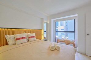 apartman, 1 queen (nagyméretű) franciaágy és egy kinyithatókanapé, konyha | Sötétítőfüggöny, vasaló/vasalódeszka és ingyenes wifi