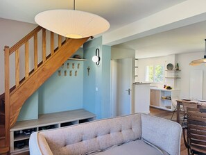 TV - Maison de village 8 pers, au calme, jardin, wifi (QUIBERON)