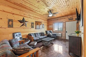 TV, offices - Quail Cove Pine | Premium Lakefront Condo Boatslip (Shell Knob)