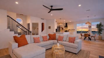 TV, fireplace