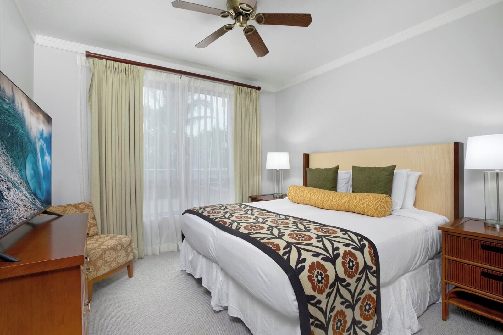 Iron/ironing board, travel cot, WiFi, bed sheets