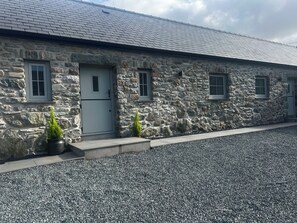 Exterior detail - Barn in Isle of Anglesey 2 mile from the beach (Llanfachraeth)