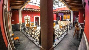 Deluxe Room, Balcony, Park View | Interior