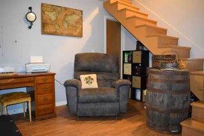 Interior - Harry Potter/The Burrow in Stillwater-Walk to OSU (Stillwater)