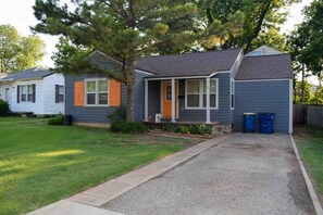 Exterior - Harry Potter/The Burrow in Stillwater-Walk to OSU (Stillwater)