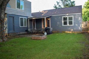 Terrace/patio - Harry Potter/The Burrow in Stillwater-Walk to OSU (Stillwater)