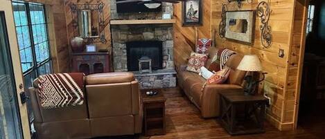 Smart TV, fireplace, DVD player