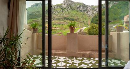 Authentic Sicilian house in village 20 km from the sea