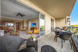 Interior - Honua Kai | 2 FREE CARS | KBM Resorts | Mountain views | 2 Units, 2 Bedrooms | HK ML-3896 (Lahaina)