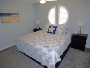 4 bedrooms, iron/ironing board, Internet - Charming Family Retreat Near Beach & Boardwalk, 841 Plymouth Place (Ocean City)