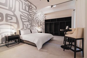Premium Room | Peralatan tempat tidur premium, gebar bulu kapas, peti besi dalam bilik 