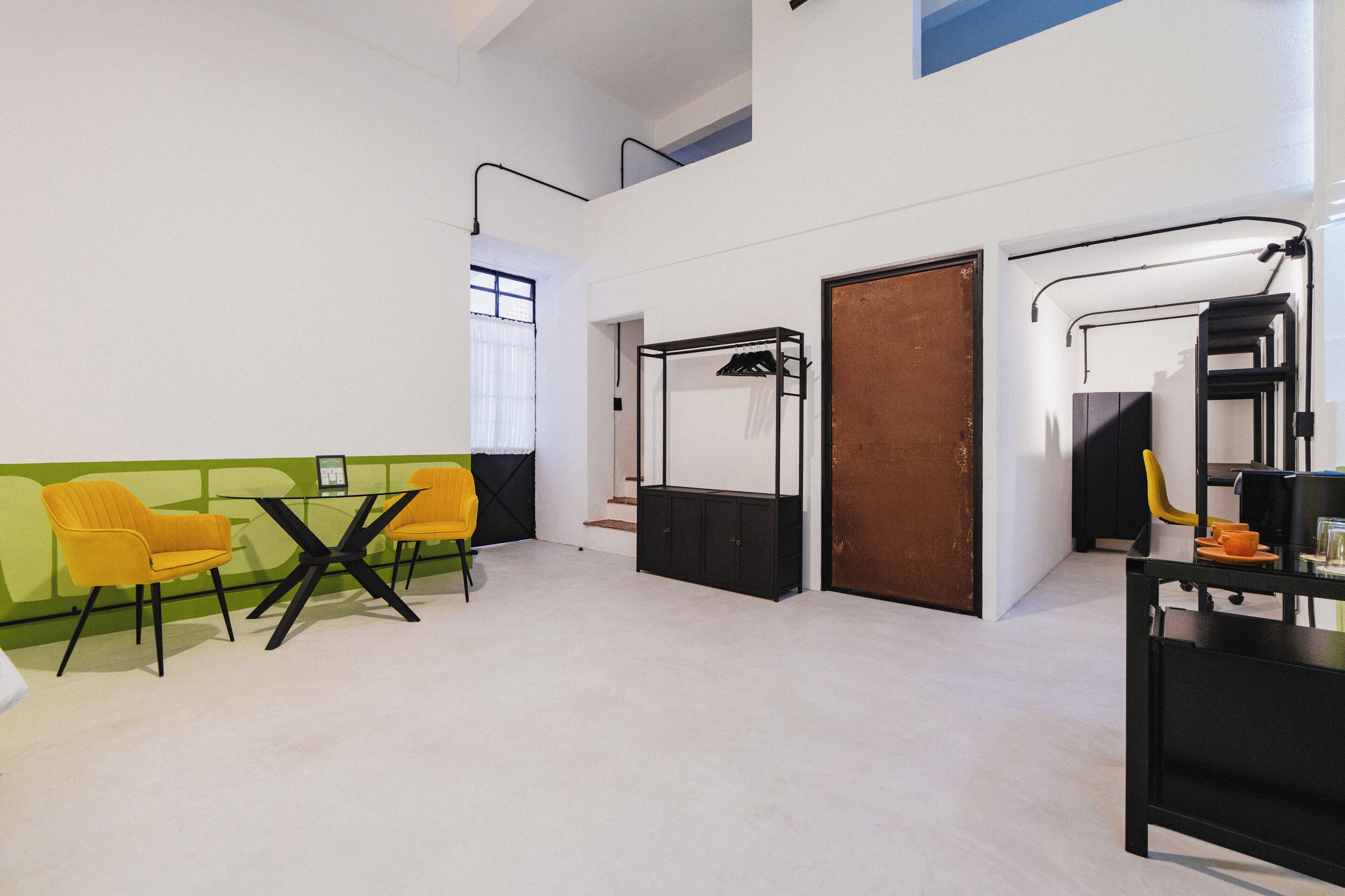 Phòng đôi Premium | Khu phòng khách