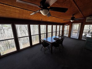Dining - Edgewater at Lake Greeson – Family Retreat w/ Game Room & Theater (Kirby)