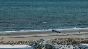 Beach nearby, sun-loungers, beach towels - 8BR/6BA Coastal Retreat w/ Rooftop & Porch • Walk to Beach (Ocean City)