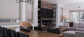 New Creekside Chalet