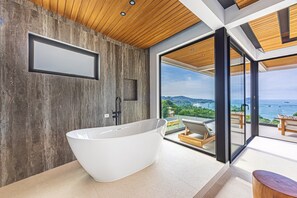 Shower, hair dryer, towels - Ocean View Rainforest Mansion | 10BR, Chef, Cinema & Pools — close to Manuel Antonio National Park (Manuel Antonio)