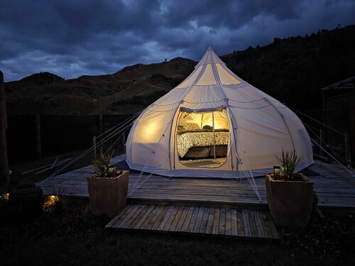 Stargazer Glamping Tent in rural settings a few minutes to central Mokau.