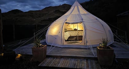 Stargazer Glamping Tent in rural settings a few minutes to central Mokau.