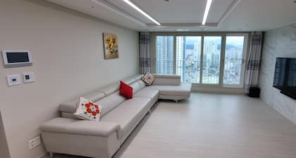 Spacious 3BR Brand New Cozy Apt at Dongdaegu KTX Station