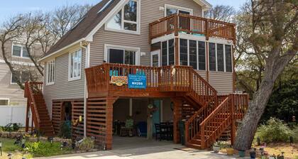 Pookies and Bubbas Cottage: Dog Friendly, Close to the Beach!