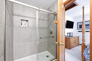 Shower, towels