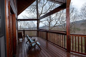 Property grounds - Smoky Mountain Paradise - Hot Tub Time, Firelit Sips, Game Nights & Summer Swims (Sevierville)