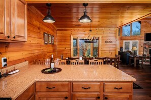 Dining - Inspiration Point - Fireside Pet Snuggles, Hot Tub Soaks & Game Nights (Sevierville)