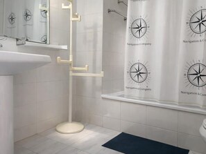 Bathroom - House with garden, steps from the beach (Palamós)