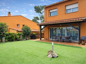 Outdoor dining - Family home 50m from the beach - 8 guests (Palamós)