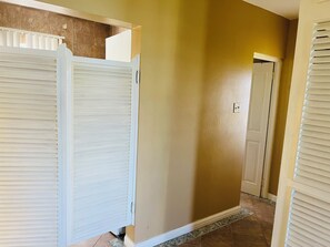 Interior - Lovely 1-bedroom Super Studio with AC in charming Ocho Rios's, Jamaica St Ann. (Ocho Rios)