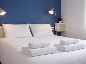 2 bedrooms, free WiFi - Renovated apartment, near beach - 4 guests (Palamós)