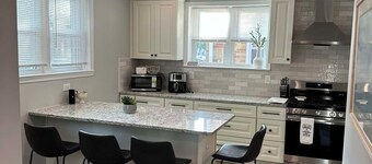Boutique Beach House in Atlantic City - Quiet South Side, Walk to Beach