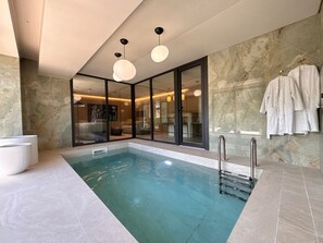 Pool - Exceptional Chalet in Vars – 21 guests, 450 sqm, 3 suites (Vars)