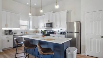 House (4 Bedrooms) | Private kitchen