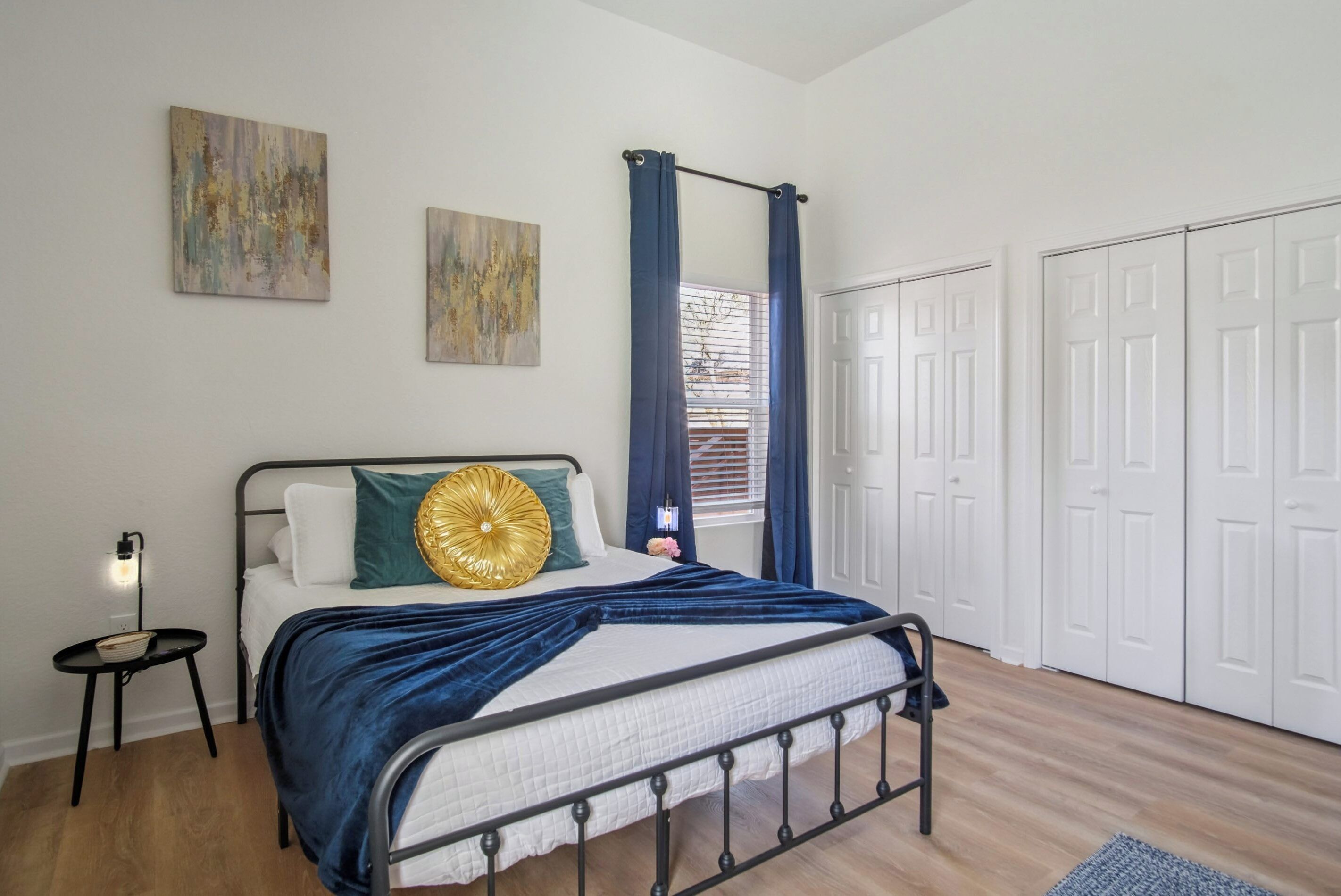 Casa (4 Bedrooms) | 4 camere, postazione laptop, ferro/asse da stiro, lenzuola