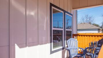 House (4 Bedrooms) | Terrace/patio