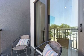 Property grounds - Ventus Residences 4 King Suites The Overlook (Tampa)