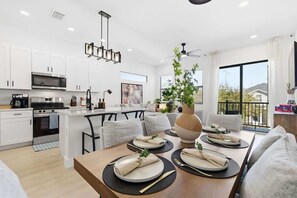Private kitchen - Ventus Residences 4 King Suites The Overlook (Tampa)