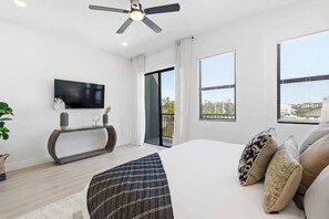 4 bedrooms, WiFi - Ventus Residences  4 King Suites  The Bayside (Tampa)
