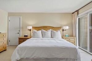 2 bedrooms, iron/ironing board, free WiFi, bed sheets - Wildflower Stay | Walk to Lodge + Resort Life (Sun Valley)