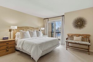 2 bedrooms, iron/ironing board, free WiFi, bed sheets - Wildflower Stay | Walk to Lodge + Resort Life (Sun Valley)