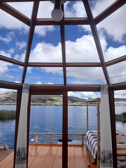 Uros titicaca coila lodge 